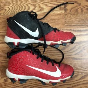 Nike baseball cleats size 4